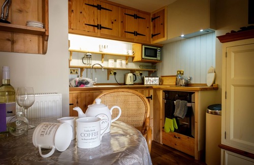 Thetford Apartment | Relax at Quavers Rest: Tranquil English Village Retreat