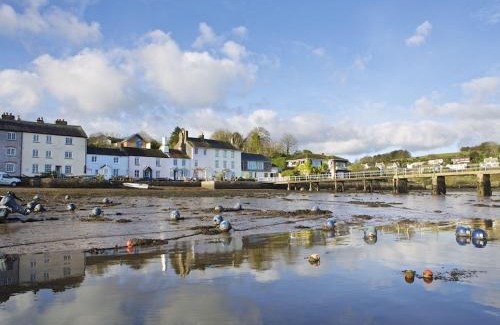 Dittisham House | Quay Cottage: Ideal Family Retreat in Dittisham, Devon