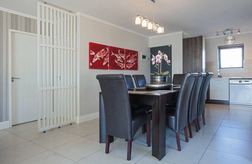 Century City Apartment | Oceanfront Quayside 301: Guest Rated 10/10 & Family-Friendly