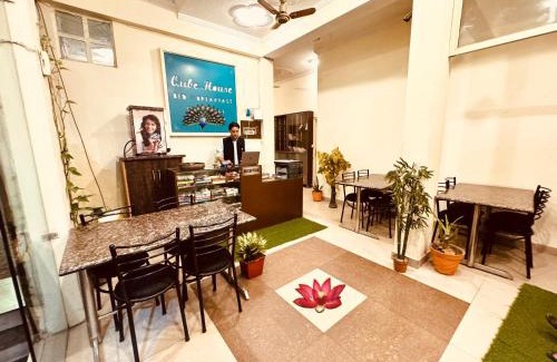 Rishikesh Hotel | Discover Qube House BNB: A Cozy Getaway Awaits You