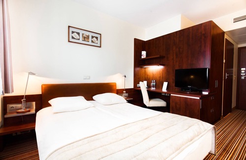Gliwice Hotel | Discover Qubus Hotel Gliwice: Family-Friendly Comfort Awaits