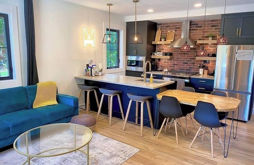 Kingsville House | Top-Rated Queen and Mill - Downtown Kingsville Oasis