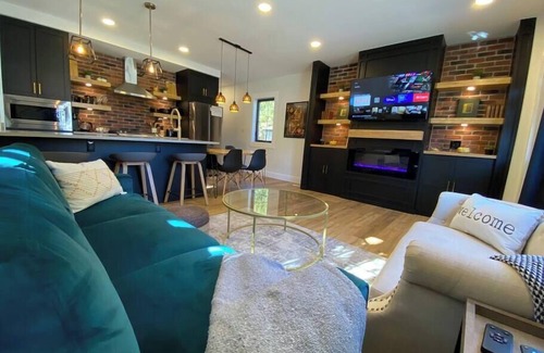 Kingsville House | Top-Rated Queen and Mill - Downtown Kingsville Oasis