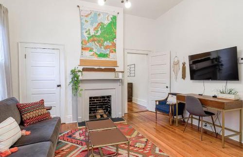 Earlewood Apartment | Explore Queen Anne Travelers Apartment: A 4-Star Escape