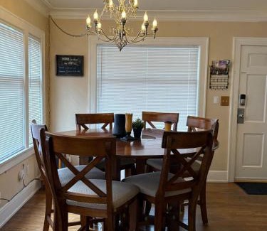 North Queen Anne Apartment | Queen Bea-Seattle-Queen Anne-Upper Level