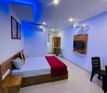 Mananthavady Hotel | Cozy Retreat at Queen-C Inn: Your Budget-Friendly Escape