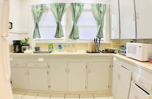 Oleander - Sunset Apartment | Family-Friendly Private Apartment with Pool and Ocean View