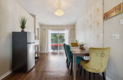 Ocoee Apartment | Tranquil Queen Guest Suite with Pool View and Lake Access