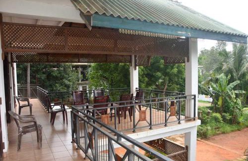 New Town House | Budget-Friendly Family Getaway at Queen Inn Anuradhapura
