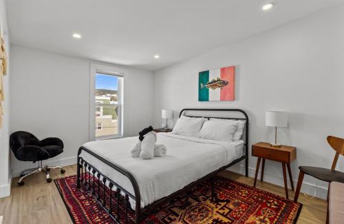 Downtown St. John's Apartment | Queen Loft 2br