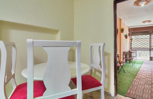 Ensanche Isabelita Bed & Breakfast | Pet-Friendly Queen of Hearts Apartahotel with Breakfast Included