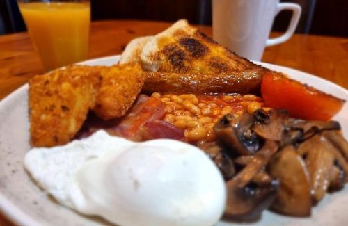 Queenborough Bed & Breakfast | Queen Phillippa: Guest Rated 9/10 with Great Amenities