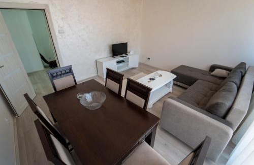 Uzice Apartment | Queen