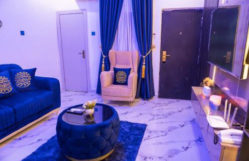 Oleh Apartment | Queens Court Apartments
