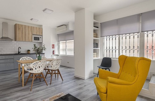 Retiro Apartment | Relaxing BNBHolder Duplex with Free Parking & Spa Access