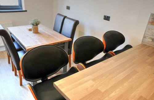 Beverley House | Inviting Queensgate Holiday Cottage in Beverley with Parking