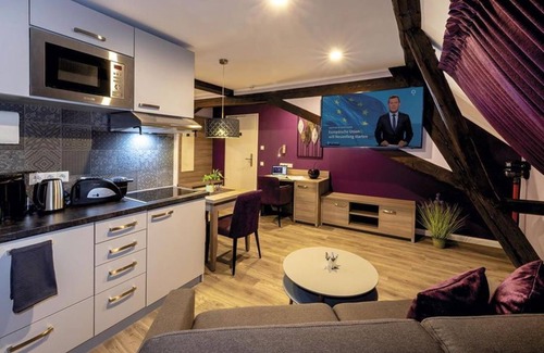 Rhens Apartment | Family-Friendly Queen Apartment at Haus Burgenheimat