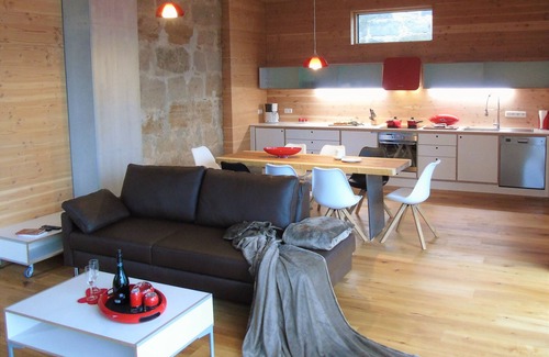Koslau Ski Chalet | Indulge at "Quelle" Brauhaus: Fireplace, Jacuzzi & Spa