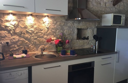 Fargues House | Cozy Quercy Stone Guest Rooms with Scenic Views & Spa
