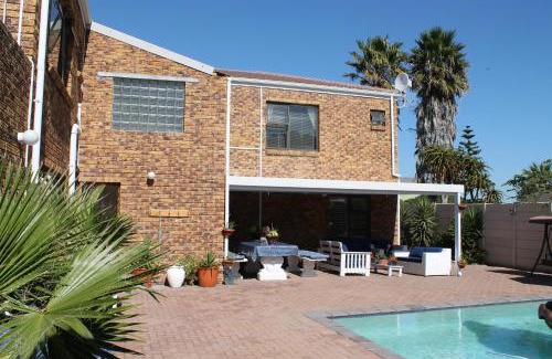 Melkbosstrand Bed & Breakfast | Enjoy Oceanfront Comfort at Quest Bed And Breakfast
