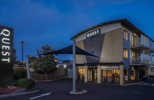 Frankston Apartment | Relaxing Quest Frankston: Poolside Ocean Views Await