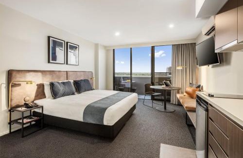 Maribyrnong Apartment | Elegant Quest Maribyrnong: Top-Rated Stay with Family Perks