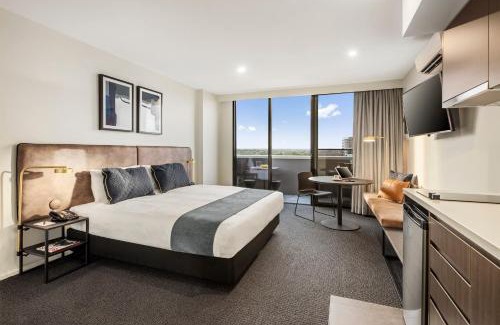 Maribyrnong Apartment | Elegant Quest Maribyrnong: Top-Rated Stay with Family Perks