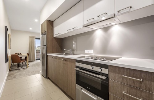 Nowra Apartment | Elegant Quest Nowra: Top-Rated Stay with Family Amenities