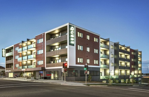 Nowra Apartment | Elegant Quest Nowra: Top-Rated Stay with Family Amenities