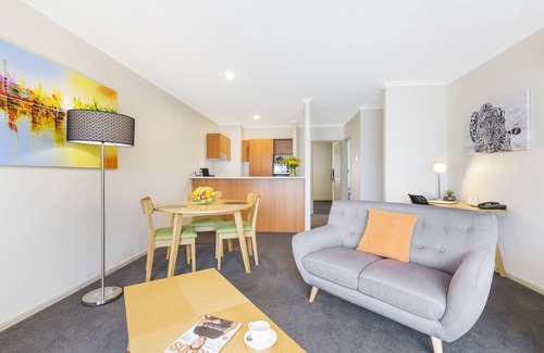 Tamworth Apartment | Unforgettable Quest Tamworth: Pool, Ocean Views & Breakfast