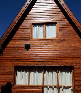 San Martin de los Andes Ski Chalet | Guest Rated 9.4: Family-Friendly Stay at Quiñehuen