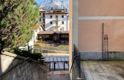 Ponte di Legno Apartment | Discover Qui e Ora House: Family-Friendly Retreat Awaits