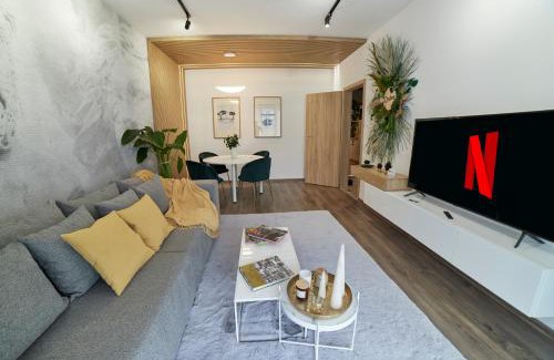 Tractorul Apartment | Quiboo #4 - Family-Friendly Stay with 9.9/10 Guest Rating