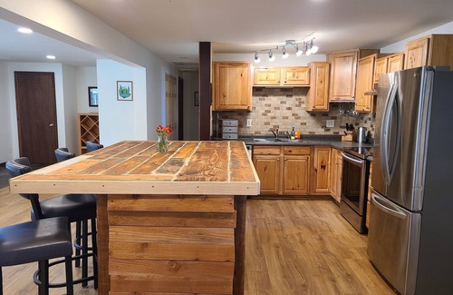 Laporte House | Easy Access to Parks & Trails - Pet-Friendly Retreat