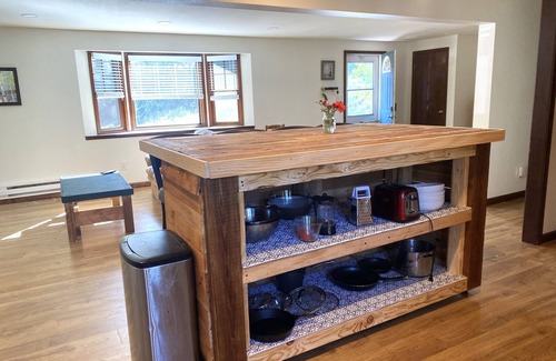 Laporte House | Easy Access to Parks & Trails - Pet-Friendly Retreat