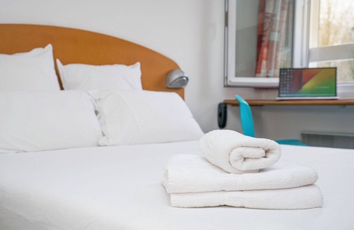 Pau Nord Hotel | Cozy Quick Palace Pau: Accessible Comfort with Breakfast