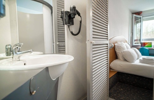 Pau Nord Hotel | Cozy Quick Palace Pau: Accessible Comfort with Breakfast