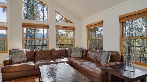 Breckenridge House | Quicksilver Lodge