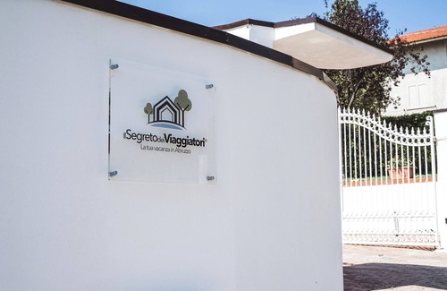 Ortona Apartment | Serene 2 Bedroom Retreat with Pool Near the Beach