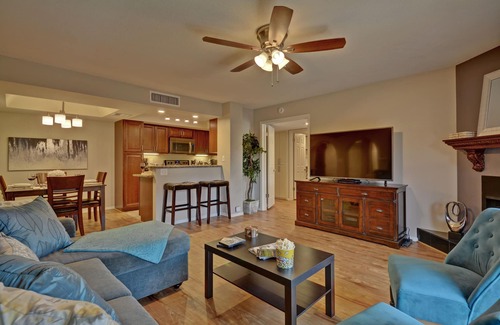 North Mountain Condo | Relaxing Retreat with 2 King Beds & 3 Pools for Families