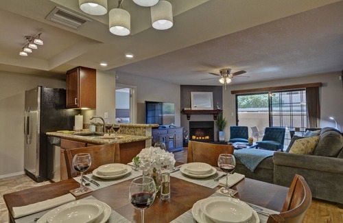 North Mountain Condo | Relaxing Retreat with 2 King Beds & 3 Pools for Families