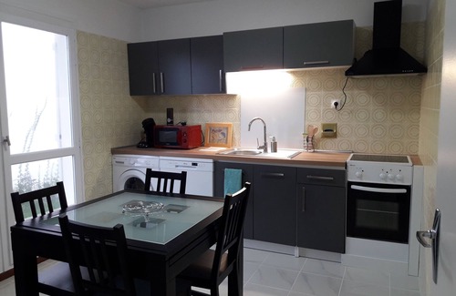 Dampierre-en-Burly House | Peaceful 3-Bedroom Oasis with Garden and Spa Amenities