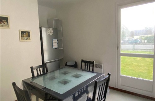 Dampierre-en-Burly House | Peaceful 3-Bedroom Oasis with Garden and Spa Amenities