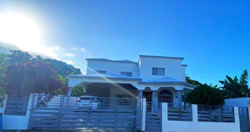 Residencial El Doral Apartment | Cozy Apartment Steps from the Beach with Excellent Internet