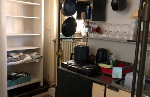 Krempe Apartment | Quiet accommodation with garden access, close to the train station and connection to Hamburg