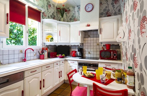 Bordeaux-Lac House | Bright Oceanfront Retreat with Spa & Pet-Friendly Amenities