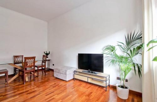 Quartiere XI Portuense Apartment | Quiet and charming house near Trastevere