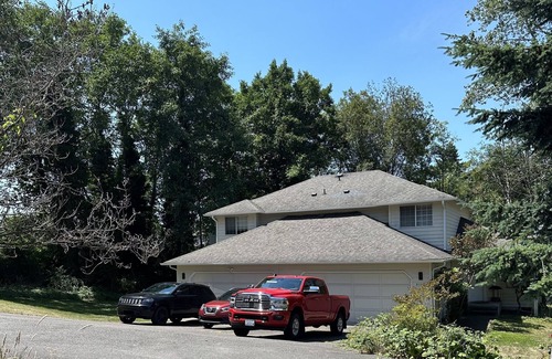 Tacoma House | Cozy Two-Bedroom Townhome Steps from Puget Sound