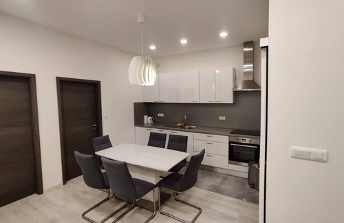 Zagreb Apartment | Tranquil Retreat: Guest Rated 10/10 with Spa & Hot Tub