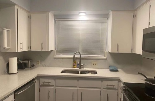 Anderson Mill West House | Cozy Ocean View Home, Child-Friendly & Guest Rated 9.4